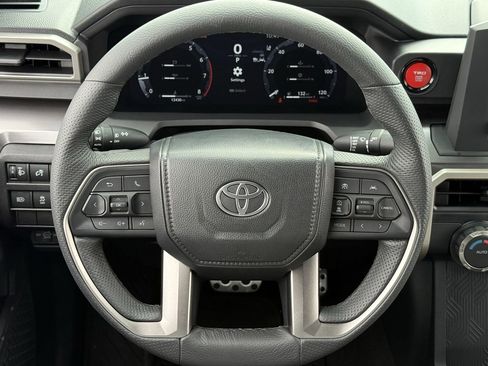 Used 2025 Toyota Tacoma TRD Sport image 12