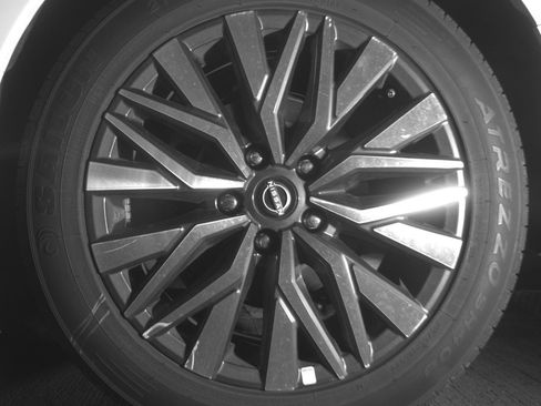 Used 2025 Nissan Altima 2.5 SV image 14