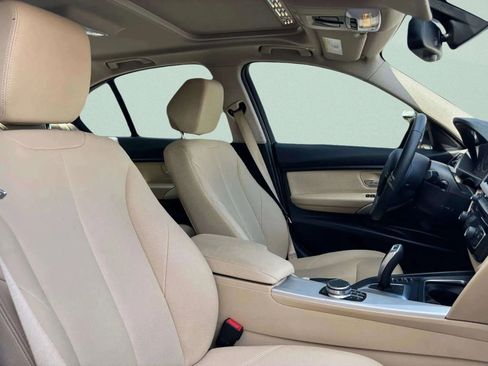 Used 2018 BMW 320i xDrive Sedan w/ Convenience Package image 8