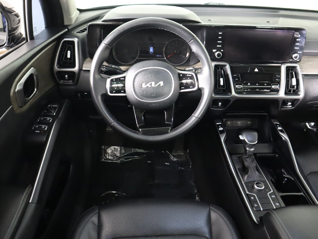Used 2022 Kia Sorento S w/ Panoramic Sunroof Package AWD/4WD image 39