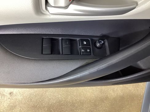 Used 2020 Toyota Corolla LE FWD image 13