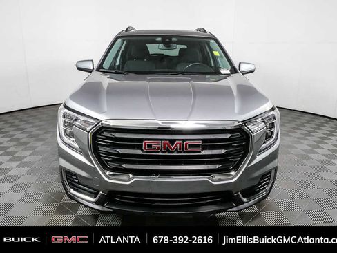 Used 2024 GMC Terrain SLE w/ Driver Convenience Package FWD image 26