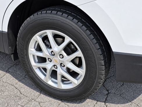 Used 2024 Chevrolet Equinox LT AWD/4WD image 11