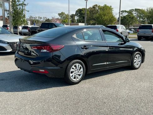Used 2020 Hyundai Elantra SE image 8