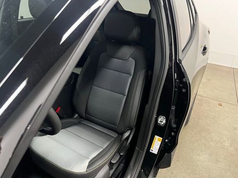 New 2026 Chevrolet Trax LT w/ Midnight Edition image 23