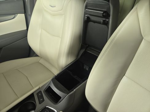 Certified 2020 Cadillac XT5 Premium Luxury image 29