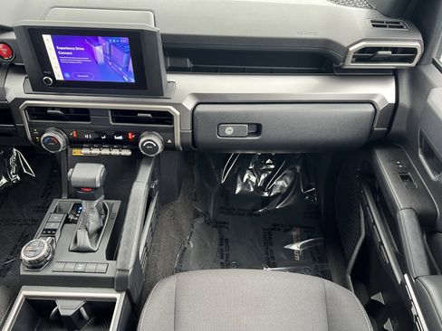 Used 2025 Toyota 4Runner TRD Off-Road image 34