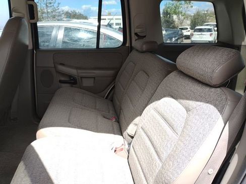 Used 2002 Ford Explorer XLS AWD/4WD image 9