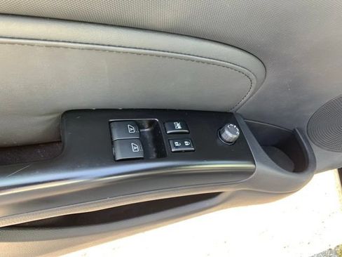 Used 2008 Nissan 350Z Touring RWD image 17