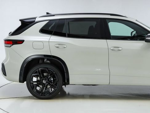 New 2026 Volkswagen Tiguan SE R-Line image 50