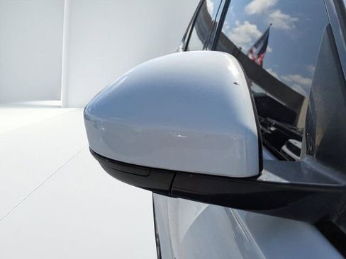 Used 2018 Jaguar F-PACE Premium image 10