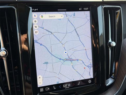 Used 2023 Volvo XC60 B5 Plus w/ Protection Package Premier image 3