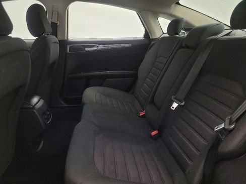 Used 2020 Ford Fusion SE AWD/4WD image 18