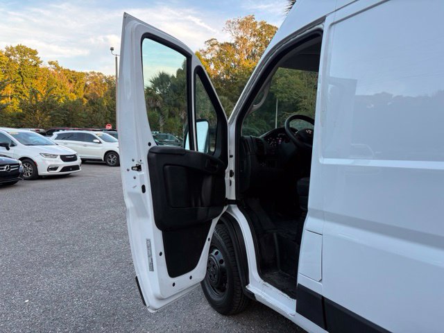 Used 2023 RAM ProMaster 2500 FWD image 9
