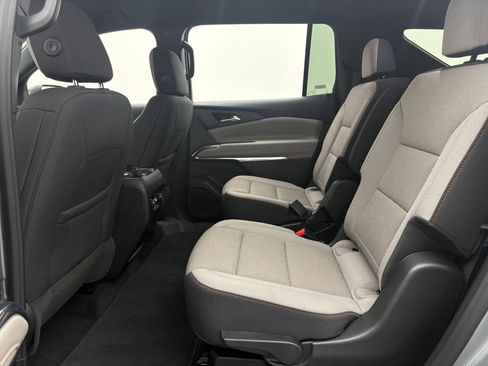 Used 2026 Chevrolet Traverse LT w/ Driver Confidence Package FWD image 42