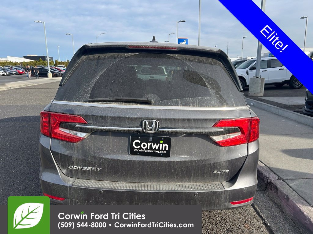 Used 2023 Honda Odyssey Elite image 5