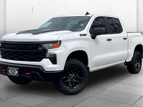 Used 2023 Chevrolet Silverado 1500 Custom Trail Boss w/ LPO, Dark Essentials Package image 13