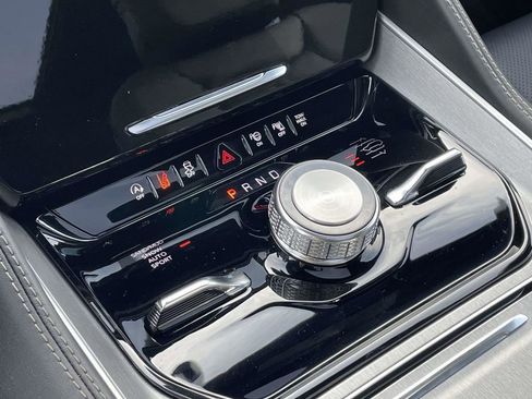New 2026 Jeep Grand Wagoneer Limited AWD/4WD image 37