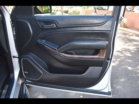 Used 2018 Chevrolet Tahoe LT w/ Luxury Package RWD image 36