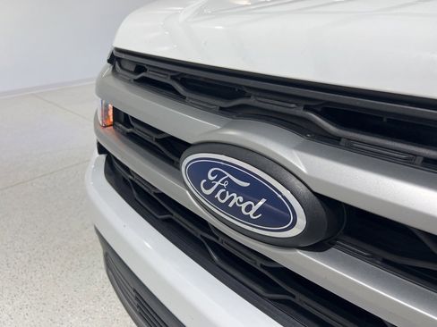 Used 2024 Ford Expedition Max XLT image 28