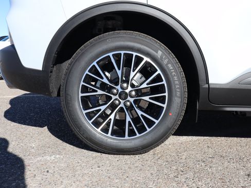 New 2026 Ford Escape SE image 12