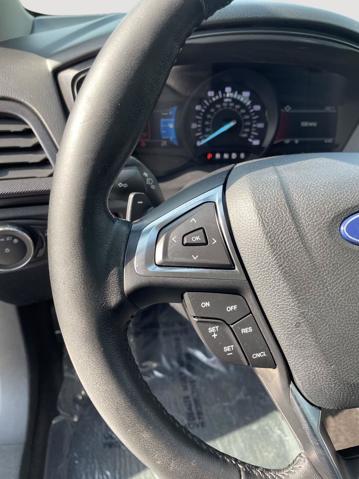 Used 2018 Ford Fusion SE w/ Equipment Group 201A FWD image 19