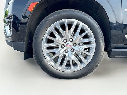 Used 2023 GMC Yukon XL Denali AWD/4WD image 40