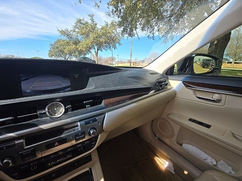 Used 2015 Lexus ES 350 image 19