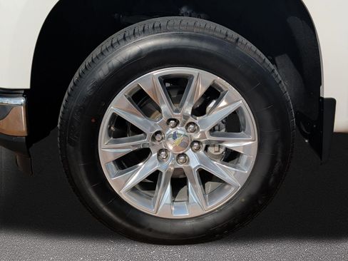 Used 2021 Chevrolet Silverado 1500 LTZ RWD image 7