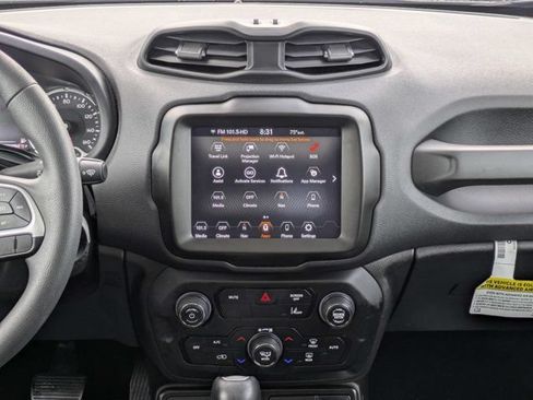 Used 2023 Jeep Renegade Latitude w/ Sun/Sound Group AWD/4WD image 17