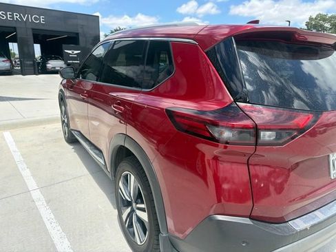 Used 2021 Nissan Rogue SL FWD image 2