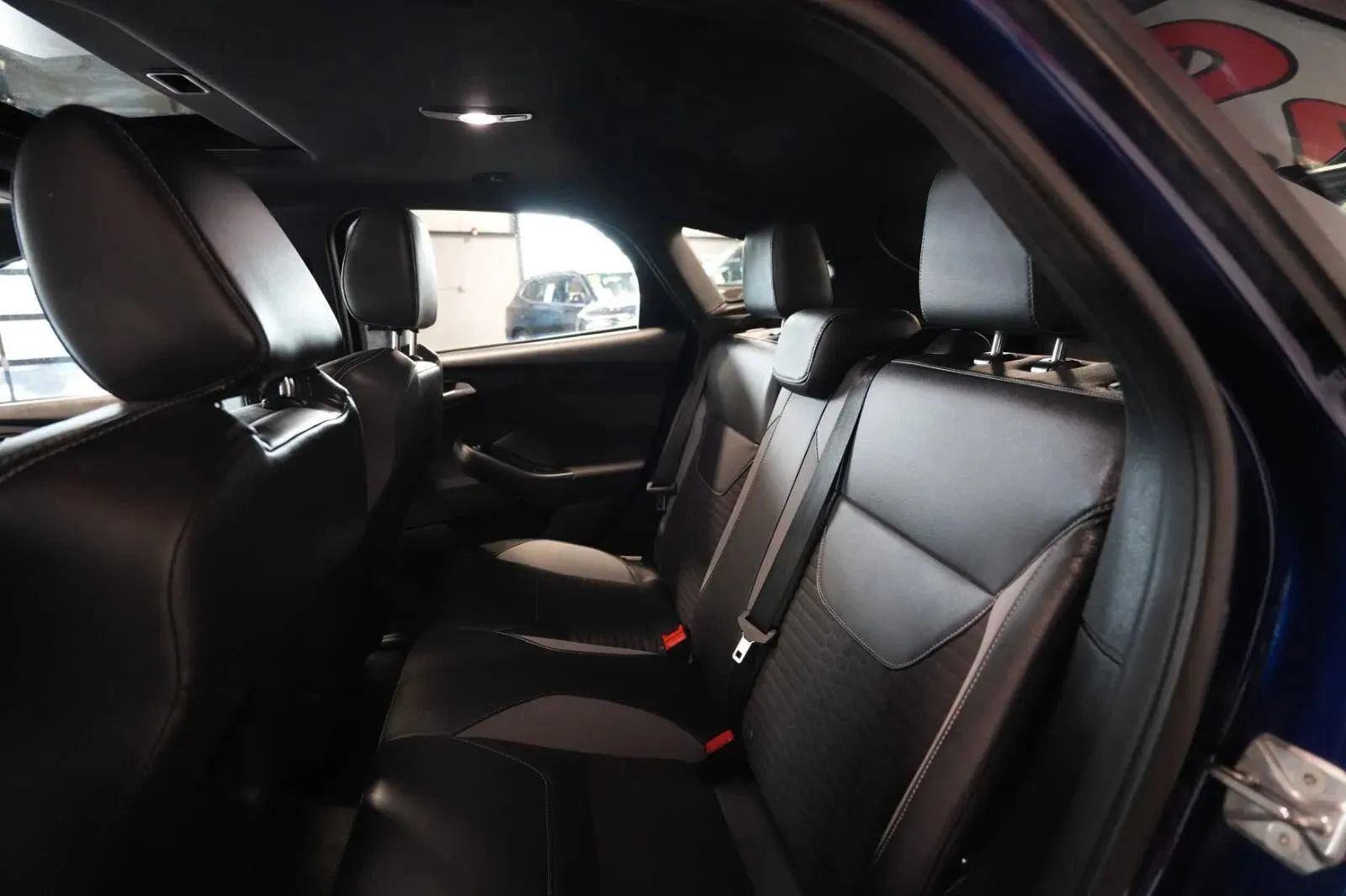 Used 2017 Ford Focus ST w/ Equipment Group 401A FWD image 31
