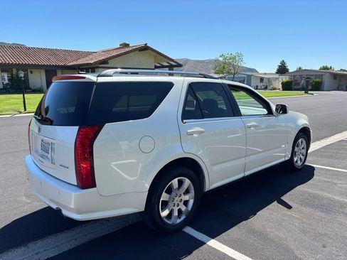 Used 2007 Cadillac SRX V8 w/ Utility Package RWD image 7