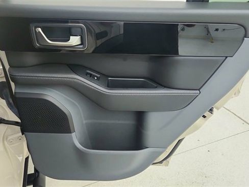 Used 2024 INEOS Grenadier Fieldmaster Edition image 30