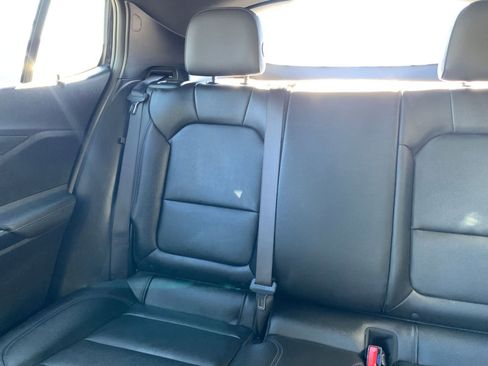 Used 2025 Buick Envista Sport Touring image 37