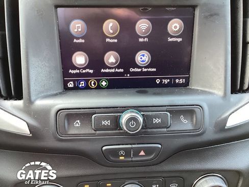 Used 2023 GMC Terrain SLE w/ Driver Convenience Package FWD image 3