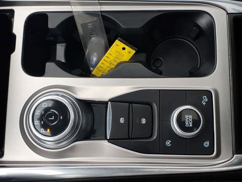 Used 2021 Ford Explorer XLT w/ Equipment Group 202A image 27