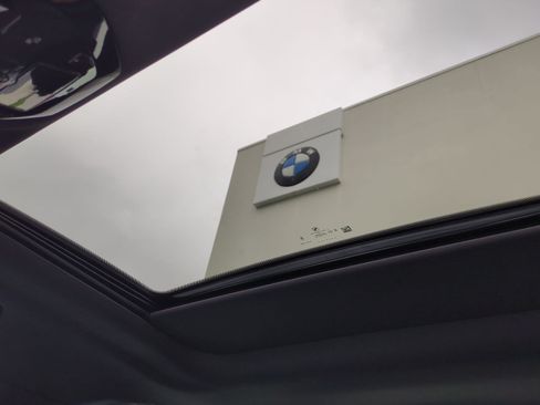 Used 2026 BMW i5 M60 w/ Premium Package RWD image 28