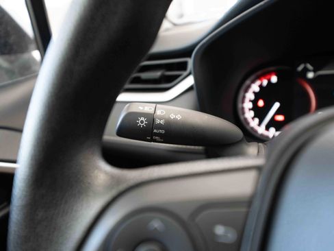 Used 2025 Toyota RAV4 XLE image 13