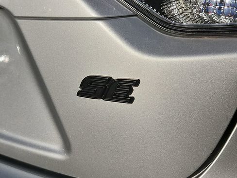 Used 2025 Toyota Corolla SE image 11