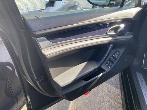 Used 2014 Porsche Panamera S image 11