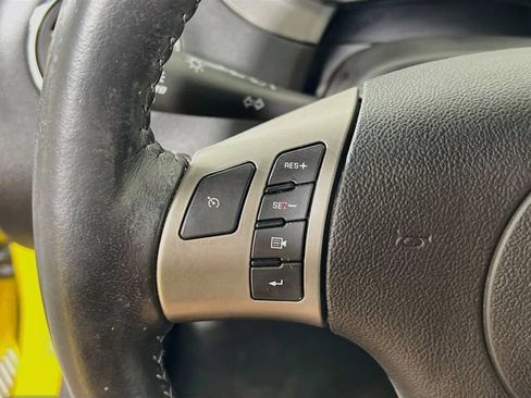 Used 2007 Pontiac Solstice Convertible w/ Premium Package RWD image 12