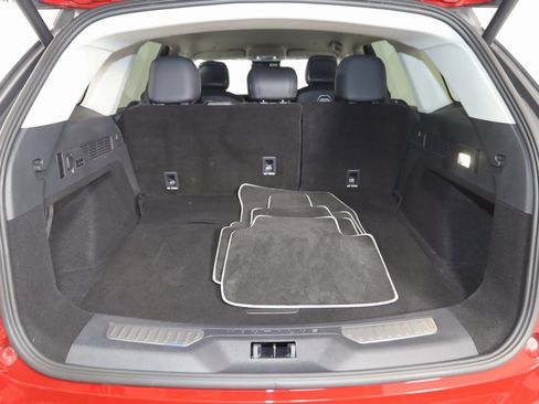 Used 2025 Lincoln Nautilus Premier image 55