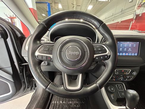 Used 2020 Jeep Compass Latitude AWD/4WD image 46