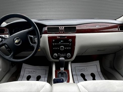 Used 2008 Chevrolet Impala LT FWD image 7