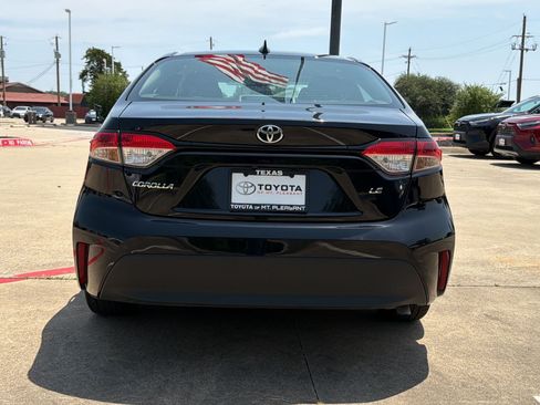 Used 2024 Toyota Corolla LE FWD image 10