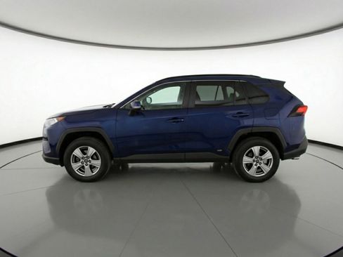 Used 2025 Toyota RAV4 XLE w/ Convenience Package image 5
