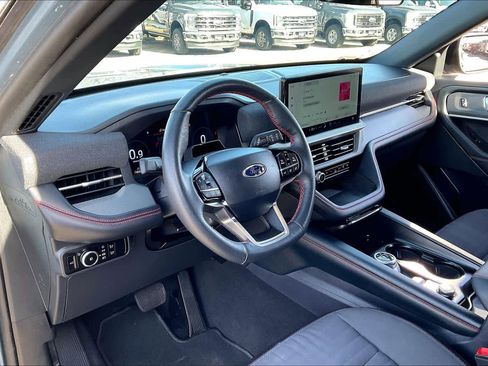 Used 2025 Ford Explorer ST-Line image 17