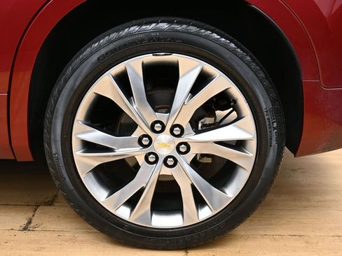 Used 2019 Chevrolet Blazer Premier w/ Sun and Wheels Package FWD image 12