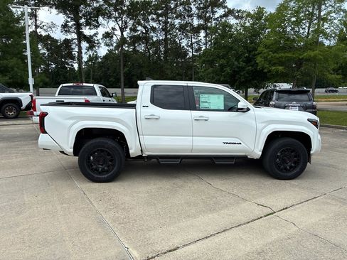 New 2026 Toyota Tacoma SR5 AWD/4WD image 8